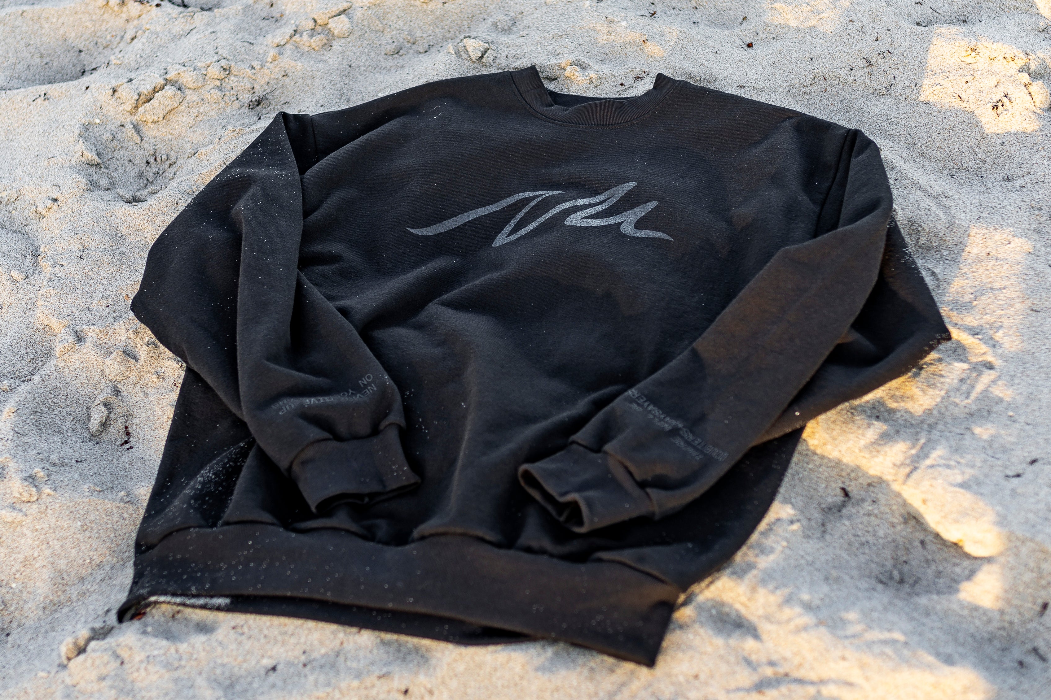 RM-01 CREWNECK